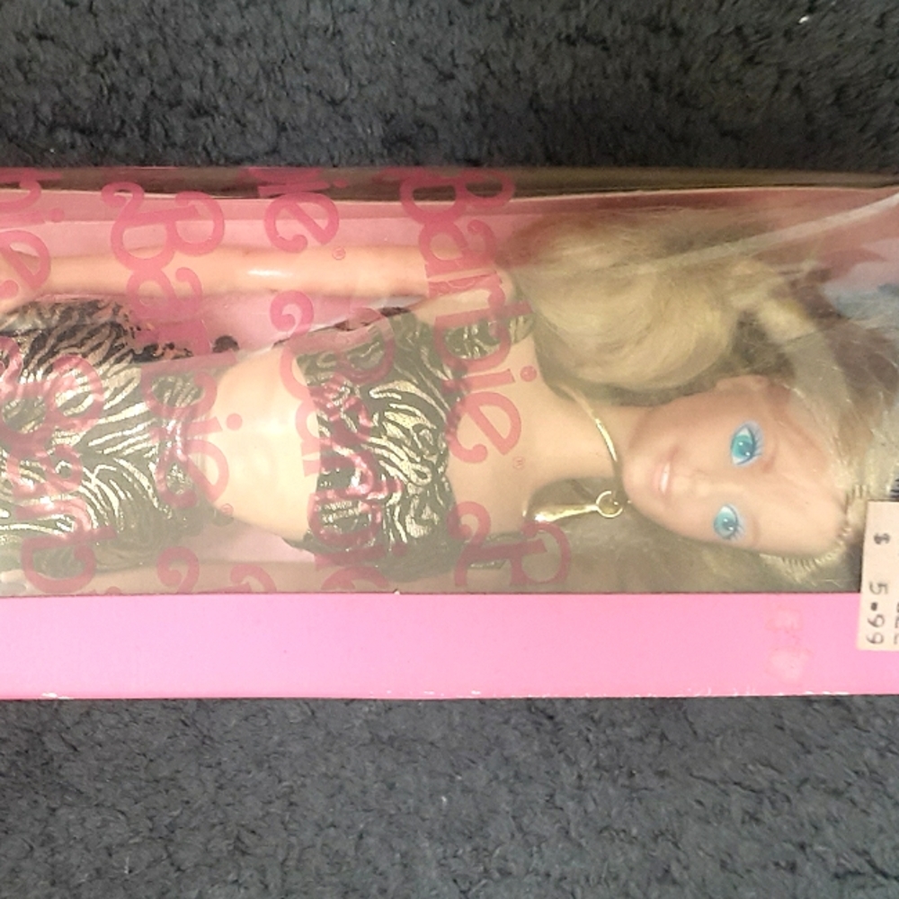 🔥SALE🔥1987 VINTAGE Antique Barbie doll